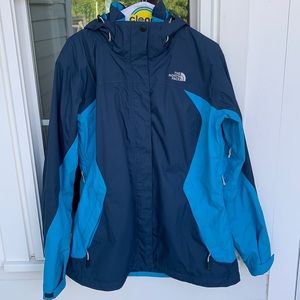 Women’s North Face hooded ski jacket